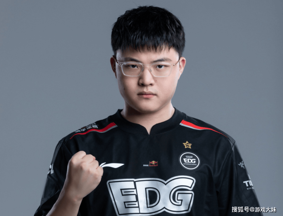 uzi表示自己无法复出合同被RNG卡竞技宝JJB网址回去了想打比赛都没机会(图1)