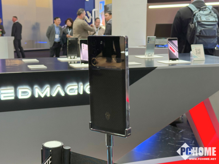 红魔竞技宝JJBapp电竞装备参展MWC 2025 加速电竞生态布局(图2)