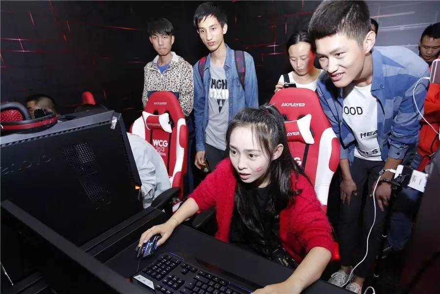竞技宝JJB入口最强电竞乐园落户上海终极游戏体验治愈玩家们蓝瘦香菇的心(图4)